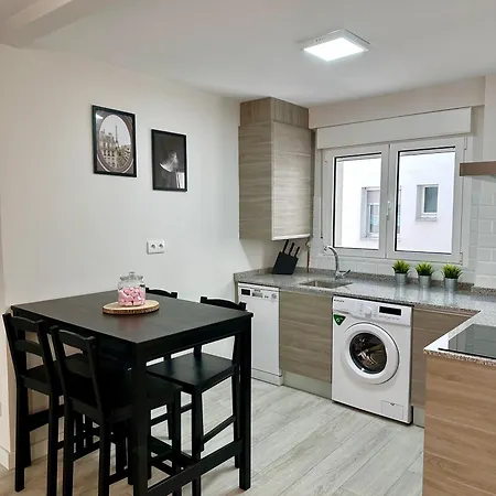 Cozy Flat 5 Mins From The * Gijón