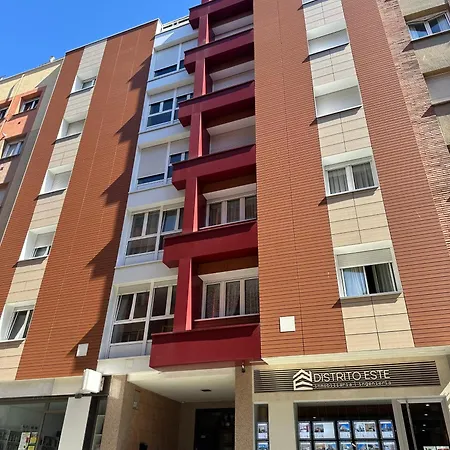 Apartamento Cozy Flat 5 Mins From The *